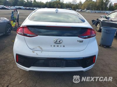 Zdjęcie 6 z 12 samochodu: 2017 HYUNDAI IONIQ BLUE VIN:KMHC65LC5HU030609 - miniatura