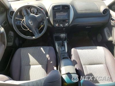 Zdjęcie 8 z 12 samochodu: 2004 TOYOTA RAV4 BASE VIN:JTEHD20V840020593 - miniatura