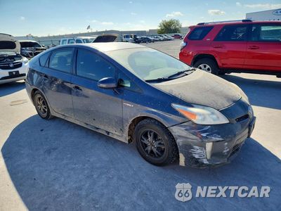 Czwarte zdjęcie samochodu z boku: 2013 TOYOTA PRIUS THREE VIN:JTDKN3DU6D5660772 - miniatura