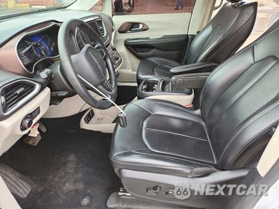 Zdjęcie 7 z 13 samochodu: 2021 CHRYSLER VOYAGER LXI VIN:2C4RC1DGXMR547686 - miniatura