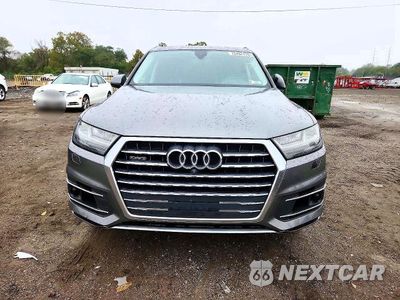 Piąte zdjęcie samochodu w środku: 2017 AUDI Q7 PREMIUM PLUS VIN:WA1LAAF76HD022488 - miniatura