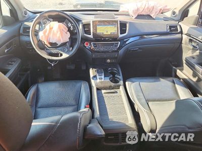 Zdjęcie 8 z 12 samochodu: 2017 HONDA PILOT TOURING VIN:5FNYF5H99HB017264 - miniatura