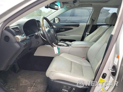 Zdjęcie 7 z 12 samochodu: 2017 LEXUS LS 460 VIN:JTHBL5EF5H5143713 - miniatura