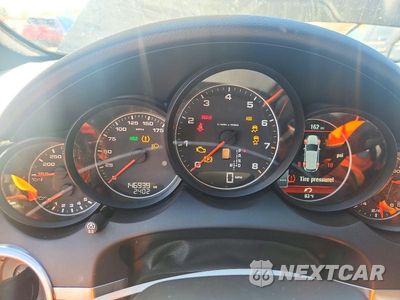 Zdjęcie 9 z 13 samochodu: 2014 PORSCHE CAYENNE VIN:WP1AA2A29ELA05814 - miniatura