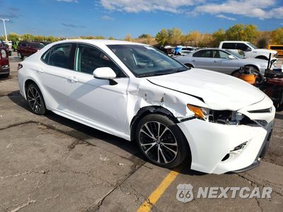 Czwarte zdjęcie samochodu z boku: 2019 TOYOTA CAMRY VIN:4T1B11HK8KU699466 - miniatura