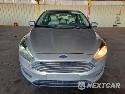 Piąte zdjęcie samochodu w środku: 2016 FORD FOCUS TITANIUM VIN:1FADP3N26GL307826 - miniatura