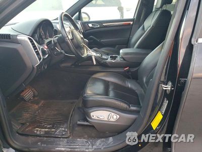 Zdjęcie 7 z 13 samochodu: 2013 PORSCHE CAYENNE VIN:WP1AF2A21DLA39049 - miniatura