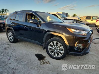 Czwarte zdjęcie samochodu z boku: 2025 TOYOTA RAV4 XLE PREMIUM VIN:2T3C1RFV7SW369745 - miniatura