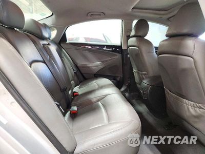 Zdjęcie 10 z 12 samochodu: 2011 HYUNDAI SONATA LIMITED VIN:5NPEC4AC3BH087153 - miniatura
