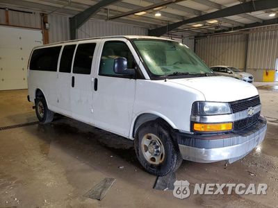 Czwarte zdjęcie samochodu z boku: 2015 CHEVROLET EXPRESS G3500 LT VIN:1GAZG1FG8F1211441 - miniatura