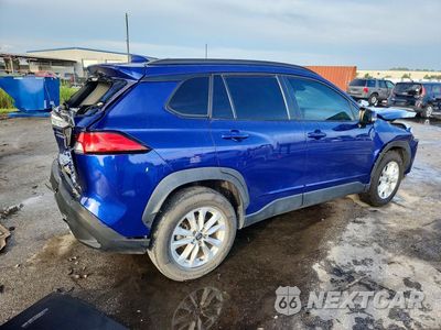 Trzecie zdjęcie samochodu z tyłu: 2022 TOYOTA COROLLA CROSS LE VIN:7MUCAABG4NV024628 - miniatura