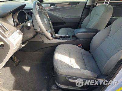 Zdjęcie 7 z 12 samochodu: 2014 HYUNDAI SONATA HYBRID VIN:KMHEC4A40EA116396 - miniatura