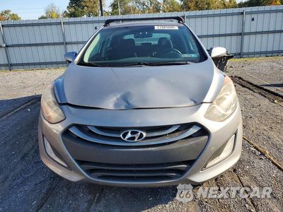 Piąte zdjęcie samochodu w środku: 2014 HYUNDAI ELANTRA GT BASE VIN:KMHD35LH4EU216226 - miniatura