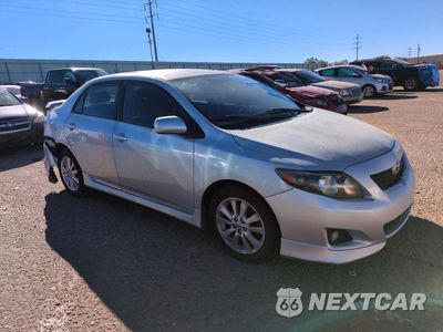 Czwarte zdjęcie samochodu z boku: 2010 TOYOTA COROLLA S VIN:1NXBU4EE0AZ203789 - miniatura