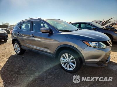 Czwarte zdjęcie samochodu z boku: 2019 NISSAN ROGUE SPORT SV VIN:JN1BJ1CP4KW525201 - miniatura
