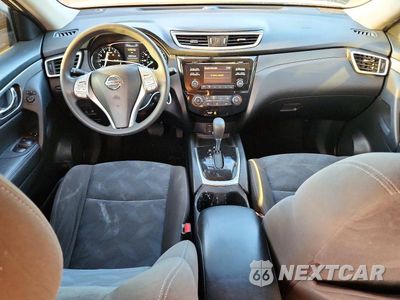 Zdjęcie 8 z 13 samochodu: 2016 NISSAN ROGUE S VIN:KNMAT2MV8GP610002 - miniatura