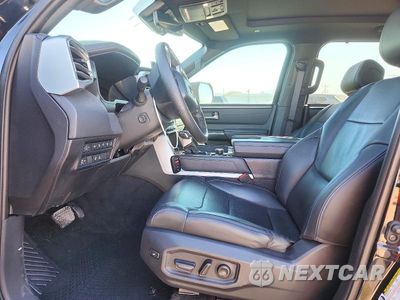Zdjęcie 7 z 12 samochodu: 2024 TOYOTA TUNDRA PLATINUM HV VIN:5TFNC5DB8RX062191 - miniatura