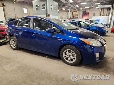 Czwarte zdjęcie samochodu z boku: 2011 TOYOTA PRIUS TWO VIN:JTDKN3DU6B0261273 - miniatura