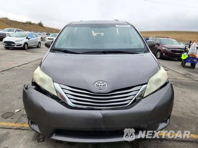 Piąte zdjęcie samochodu w środku: 2015 TOYOTA SIENNA XLE PREMIUM 8-PASSENGER VIN:5TDYK3DC3FS642592 - miniatura