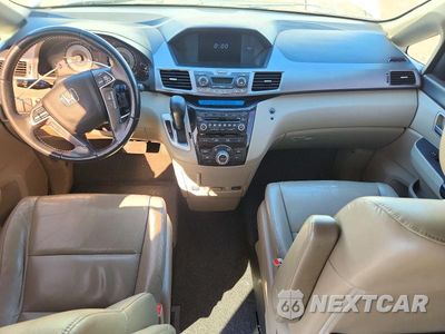 Zdjęcie 8 z 13 samochodu: 2011 HONDA ODYSSEY TOURING VIN:5FNRL5H96BB065843 - miniatura