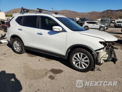 Czwarte zdjęcie samochodu z boku: 2019 NISSAN ROGUE SV VIN:KNMAT2MT6KP511072 - miniatura