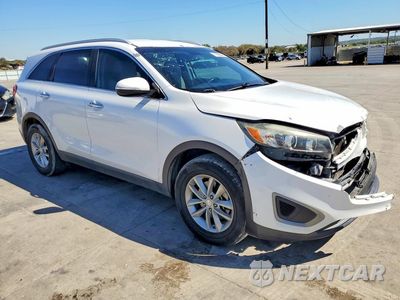 Czwarte zdjęcie samochodu z boku: 2017 KIA SORENTO LX VIN:5XYPG4A35HG247417 - miniatura
