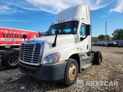 2016 FREIGHTLINER CASCADIA 125 SEMI TRUCK 1FUBGEDV2GLHC5767 - główne zdjęcie licytacji z USA - miniatura