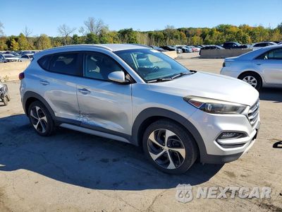 Czwarte zdjęcie samochodu z boku: 2017 HYUNDAI TUCSON SPORT VIN:KM8J3CA27HU596348 - miniatura