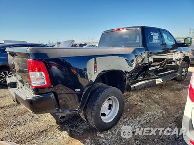 Trzecie zdjęcie samochodu z tyłu: 2024 RAM 3500 TRADESMAN VIN:3C63RRGL3RG208364 - miniatura