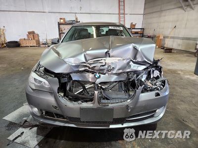 Piąte zdjęcie samochodu w środku: 2013 BMW 528 XI VIN:WBAXH5C53DD111469 - miniatura