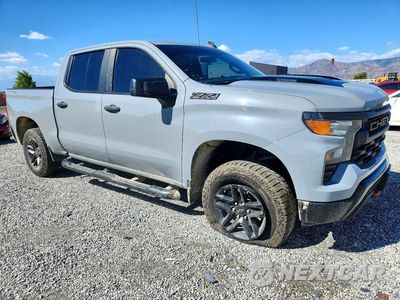 Czwarte zdjęcie samochodu z boku: 2024 CHEVROLET SILVERADO K1500 TRAIL BOSS CUSTOM VIN:3GCPDCEK6RG404296 - miniatura