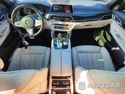 Zdjęcie 8 z 12 samochodu: 2022 BMW 740 I VIN:WBA7T2C04NCJ65324 - miniatura