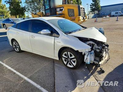Czwarte zdjęcie samochodu z boku: 2017 TOYOTA PRIUS FOUR TOURING VIN:JTDKARFU1H3033202 - miniatura