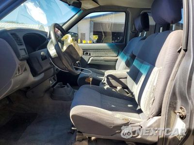Zdjęcie 7 z 12 samochodu: 2000 NISSAN FRONTIER XE VIN:1N6DD26S3YC300634 - miniatura