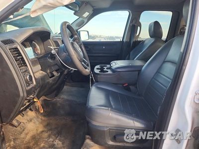 Zdjęcie 7 z 12 samochodu: 2018 RAM 1500 ST VIN:1C6RR6FG5JS210854 - miniatura