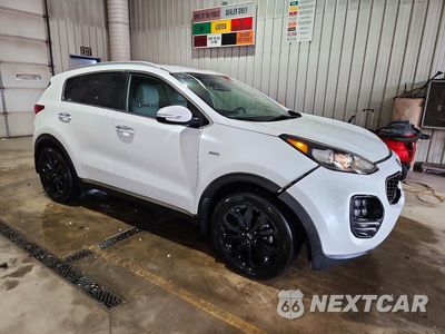 Czwarte zdjęcie samochodu z boku: 2018 KIA SPORTAGE EX VIN:KNDPNCAC6J7442946 - miniatura