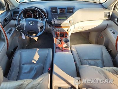 Zdjęcie 8 z 14 samochodu: 2009 TOYOTA HIGHLANDER LIMITED VIN:JTEES42A192142531 - miniatura
