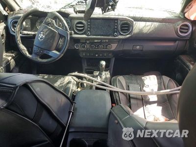 Zdjęcie 8 z 12 samochodu: 2022 TOYOTA TACOMA TRD SPORT VIN:3TMDZ5BN0NM127137 - miniatura