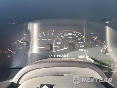 Zdjęcie 9 z 14 samochodu: 2003 FORD EXPEDITION XLT VIN:1FMRU15W13LB15249 - miniatura