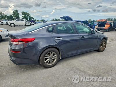Trzecie zdjęcie samochodu z tyłu: 2019 KIA OPTIMA LX VIN:5XXGT4L3XKG304392 - miniatura