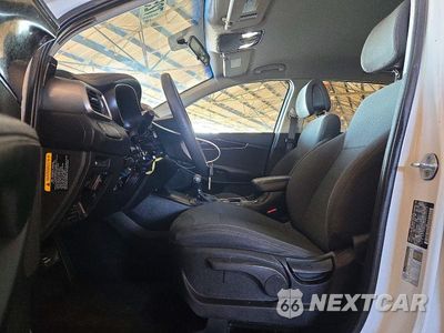 Zdjęcie 7 z 13 samochodu: 2016 KIA SORENTO LX V6 VIN:5XYPGDA5XGG132019 - miniatura