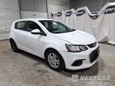 Czwarte zdjęcie samochodu z boku: 2020 CHEVROLET SONIC VIN:1G1JG6SB9L4135551 - miniatura