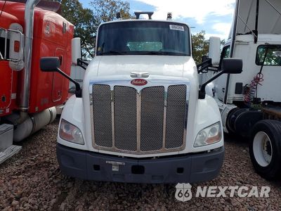 Piąte zdjęcie samochodu w środku: 2019 PETERBILT 579 - SEMI TRUCK VIN:1XPBA48X3KD478647 - miniatura