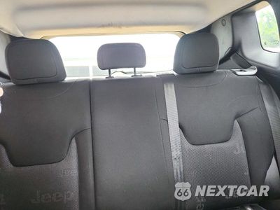 Zdjęcie 10 z 13 samochodu: 2017 JEEP RENEGADE LATITUDE VIN:ZACCJBBB9HPF99989 - miniatura