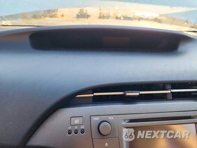 Zdjęcie 9 z 12 samochodu: 2012 TOYOTA PRIUS THREE VIN:JTDKN3DU0C1539449 - miniatura