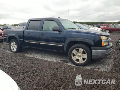 Czwarte zdjęcie samochodu z boku: 2005 CHEVROLET SILVERADO K1500 VIN:2GCEK13T051196979 - miniatura