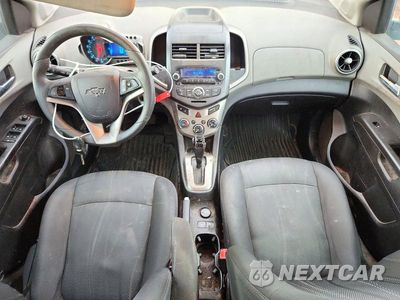 Zdjęcie 8 z 12 samochodu: 2013 CHEVROLET SONIC LT VIN:1G1JC5SH4D4237920 - miniatura