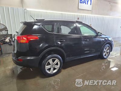 Trzecie zdjęcie samochodu z tyłu: 2015 TOYOTA RAV4 XLE VIN:2T3RFREV4FW230059 - miniatura