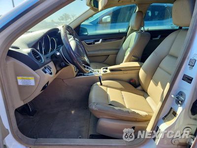 Zdjęcie 7 z 12 samochodu: 2013 MERCEDES-BENZ C 300 4MATIC VIN:WDDGF8AB8DR258835 - miniatura