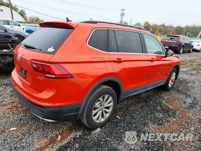 Trzecie zdjęcie samochodu z tyłu: 2019 VOLKSWAGEN TIGUAN SE VIN:3VV2B7AX2KM138213 - miniatura